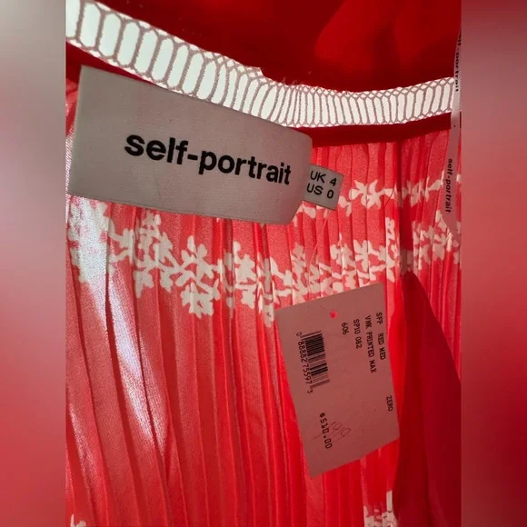 Self-Portrait Red & White Accordion Detailed Mini Dress 0 - Picture 8 of 9